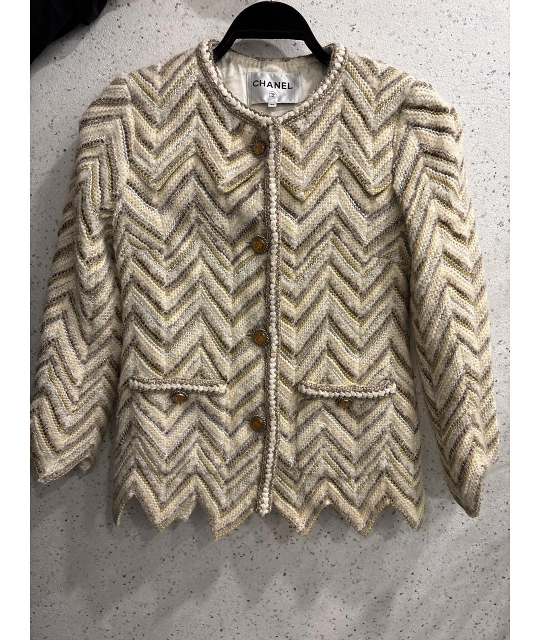 CHANEL Бежевый твидовый костюм с юбками, фото 6