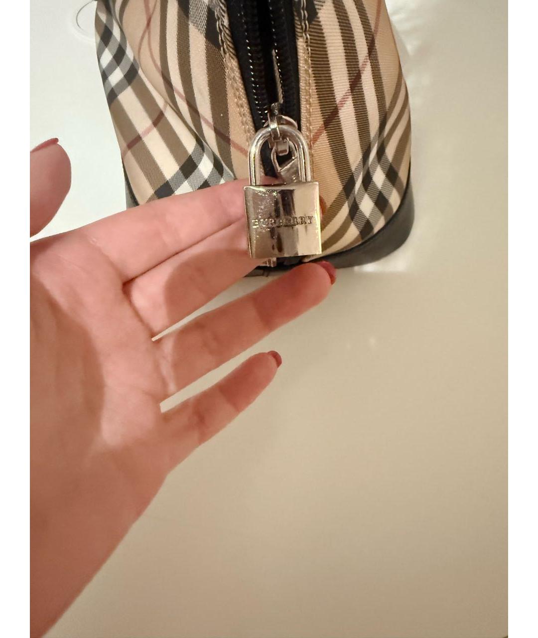 BURBERRY Бежевая сумка с короткими ручками, фото 3