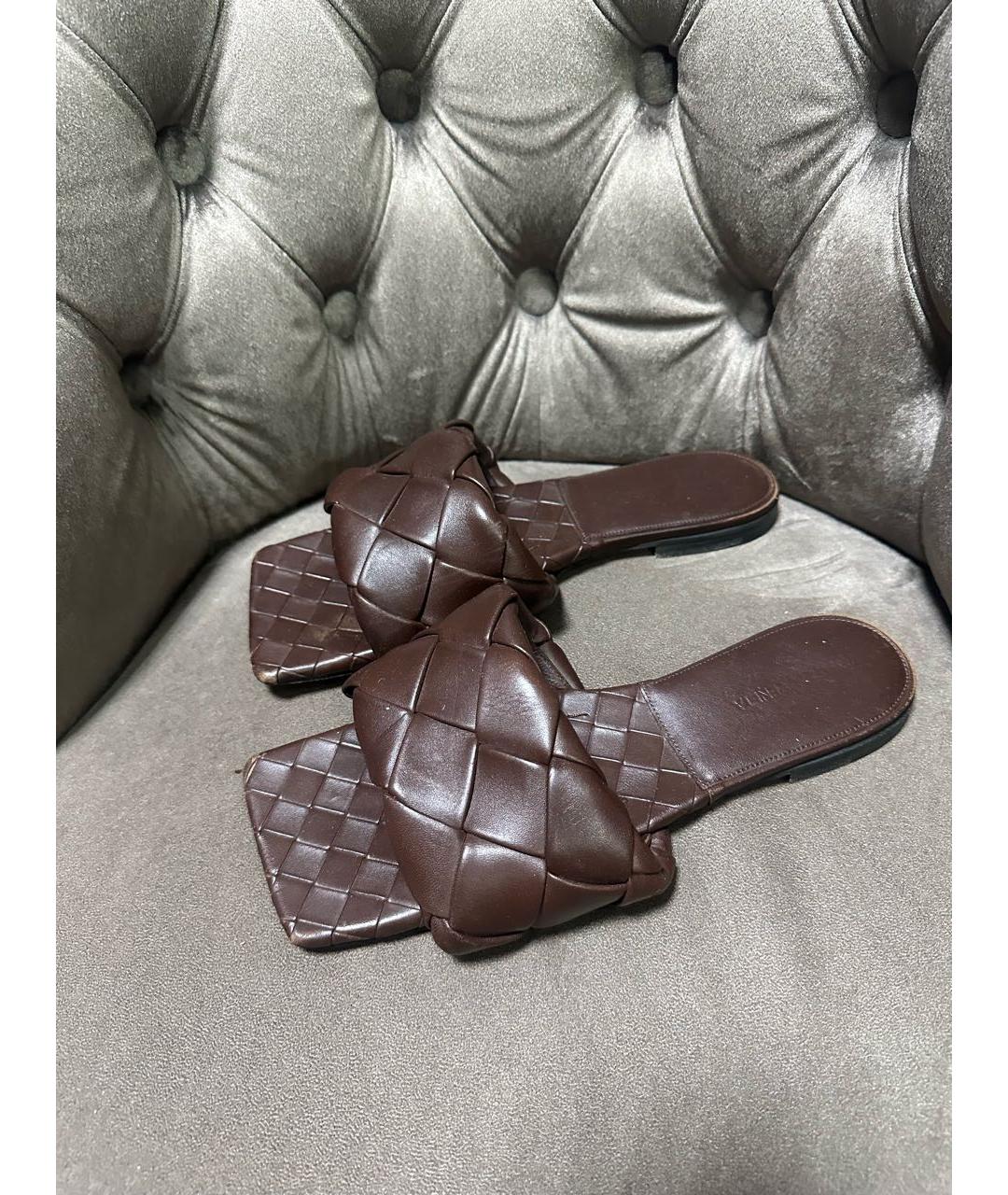 BOTTEGA VENETA Коричневые кожаные шлепанцы, фото 2