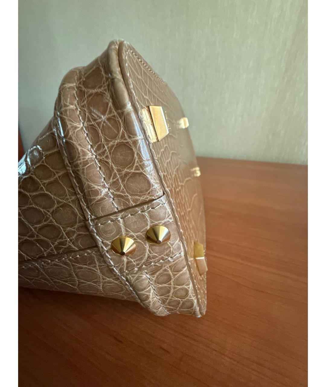 LOUIS VUITTON Бежевая сумка с короткими ручками из кожи крокодила, фото 6