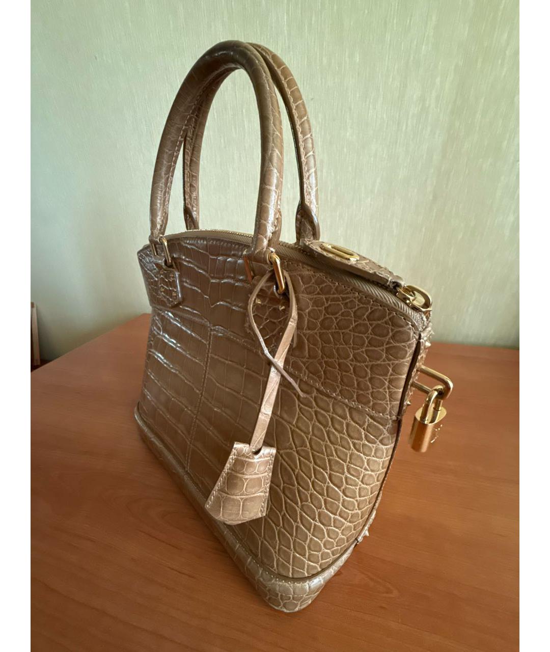 LOUIS VUITTON Бежевая сумка с короткими ручками из кожи крокодила, фото 2