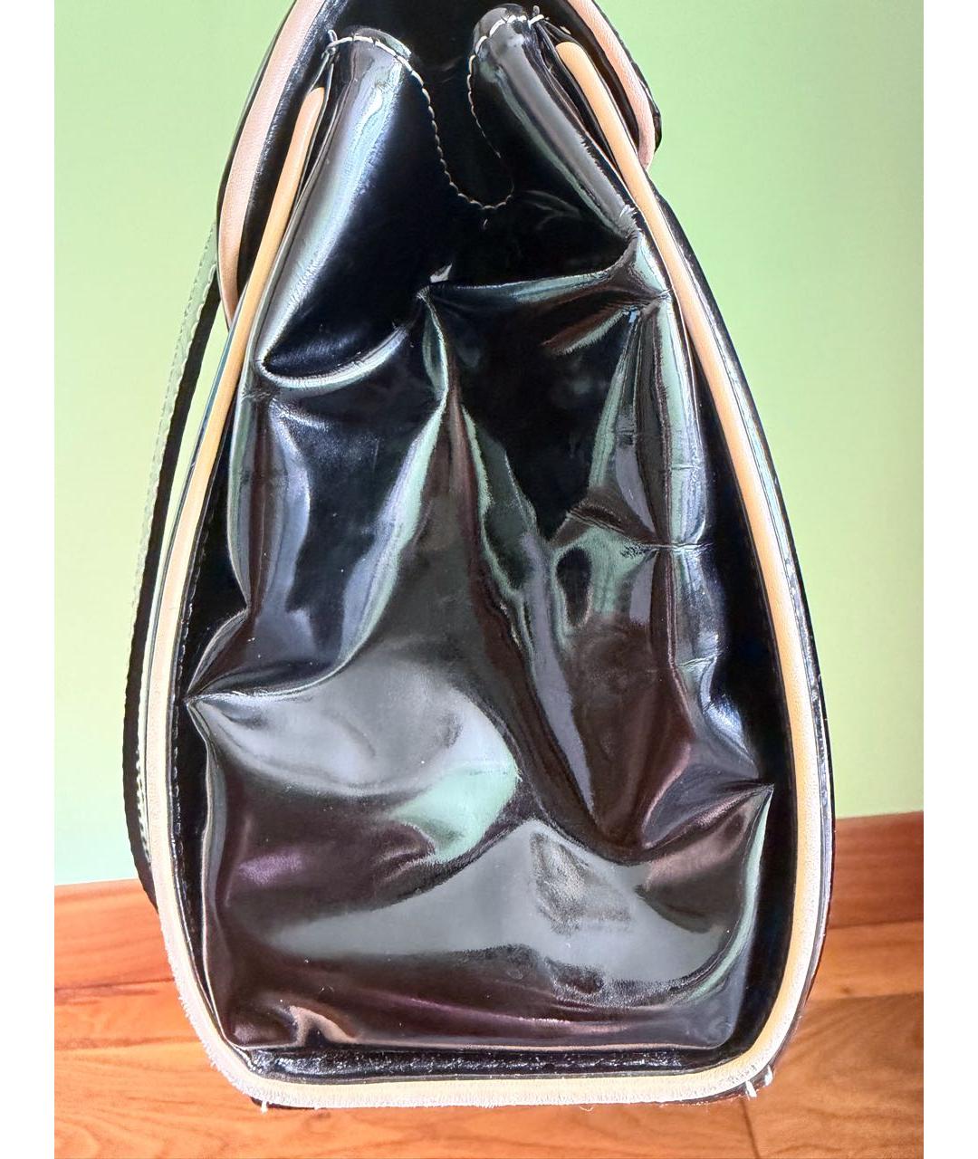 CASADEI Черная сумка с короткими ручками из лакированной кожи, фото 2