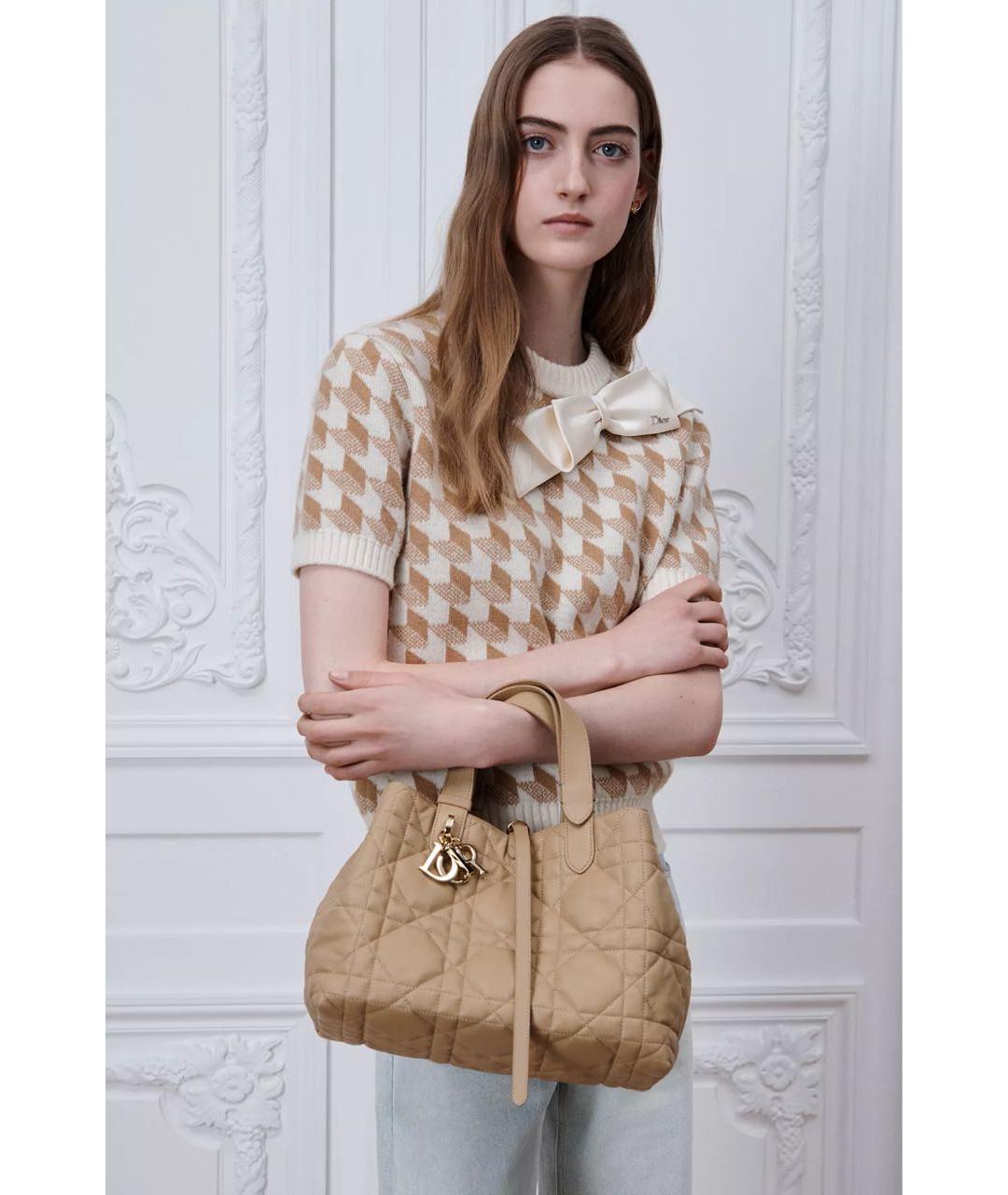 CHRISTIAN DIOR Бежевая кожаная сумка с короткими ручками, фото 5