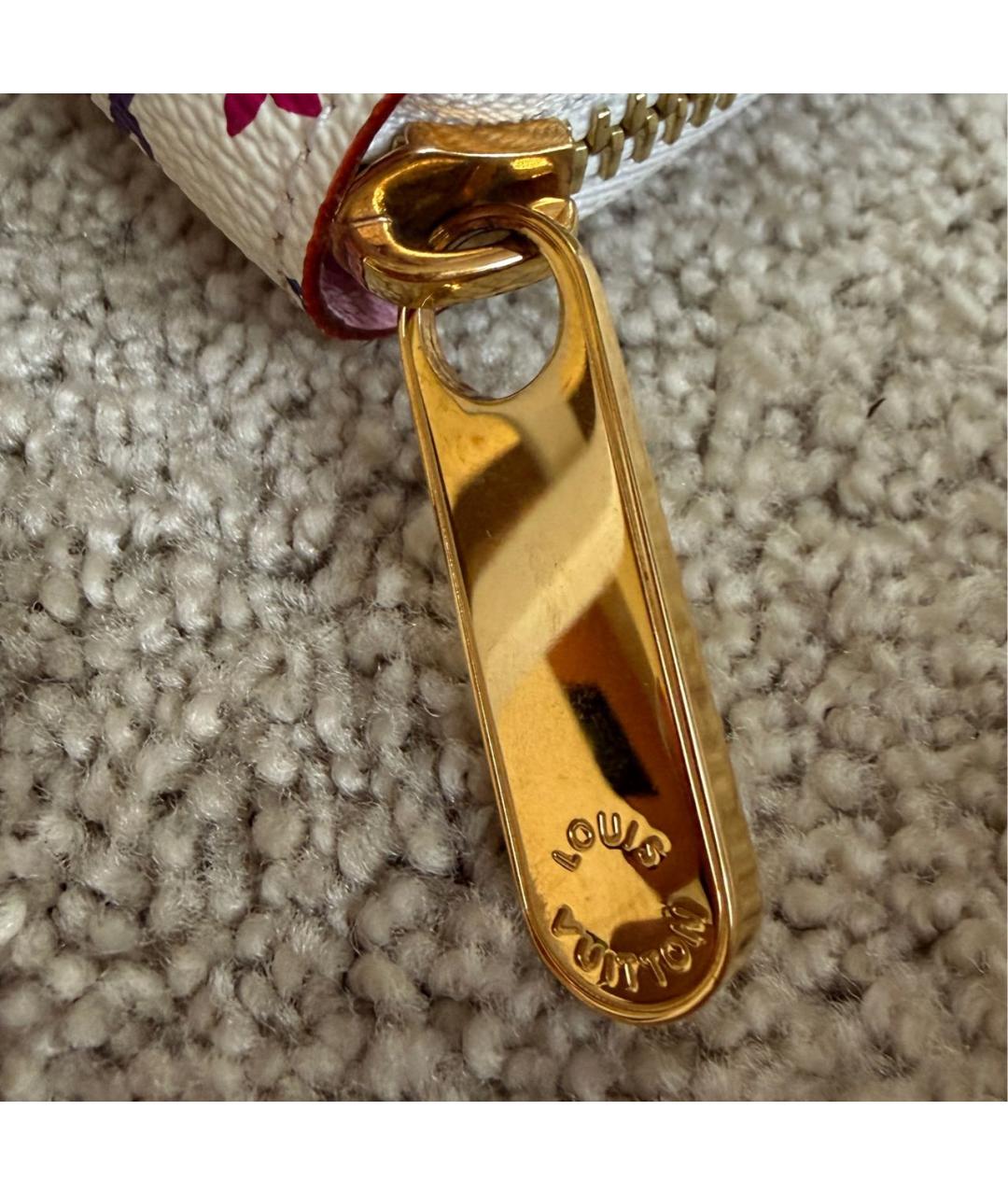 LOUIS VUITTON Белый кошелек, фото 5