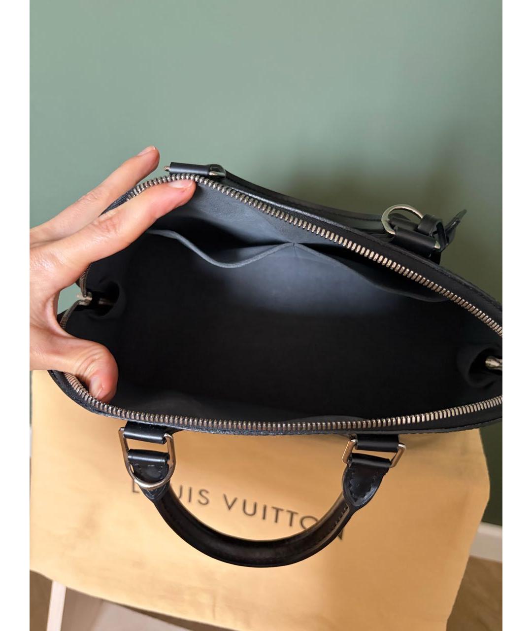 LOUIS VUITTON Черная кожаная сумка с короткими ручками, фото 3