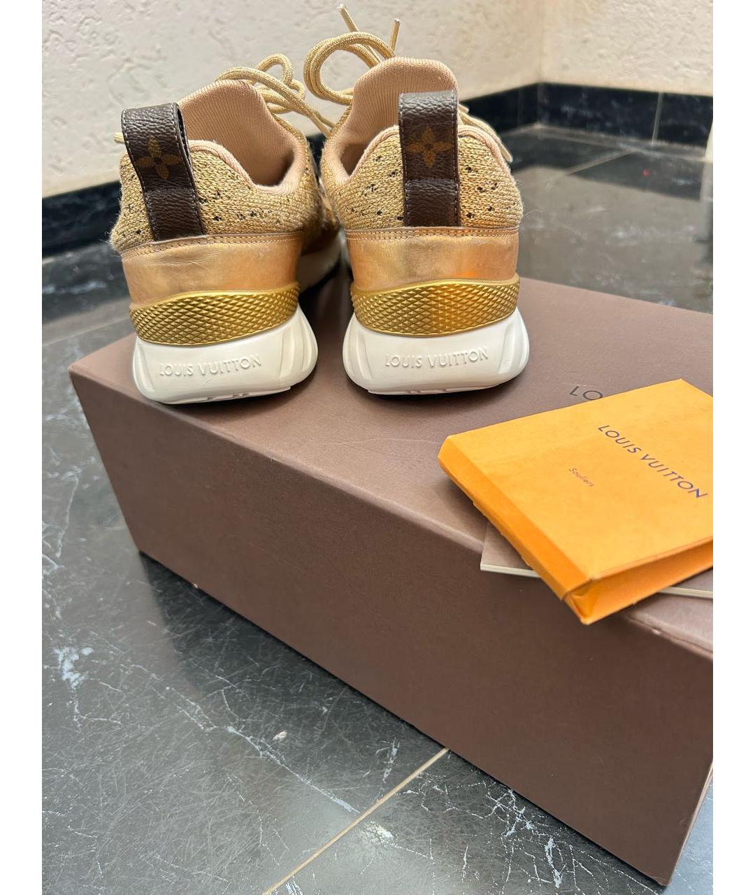 LOUIS VUITTON Золотые кроссовки, фото 4