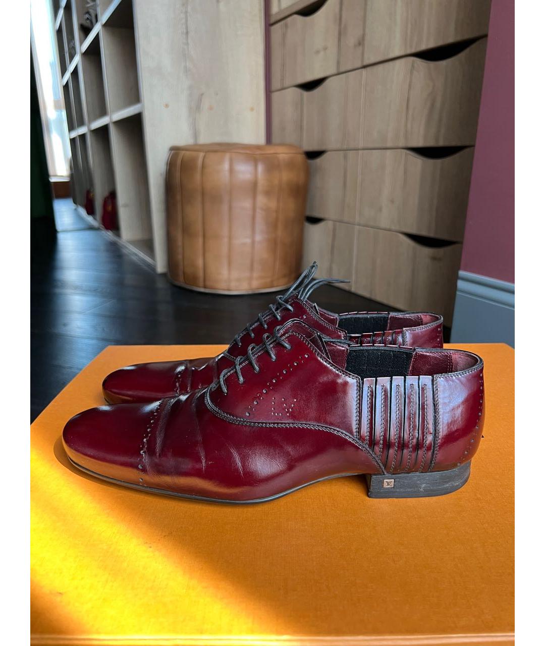 LOUIS VUITTON Бордовые кожаные низкие ботинки, фото 6