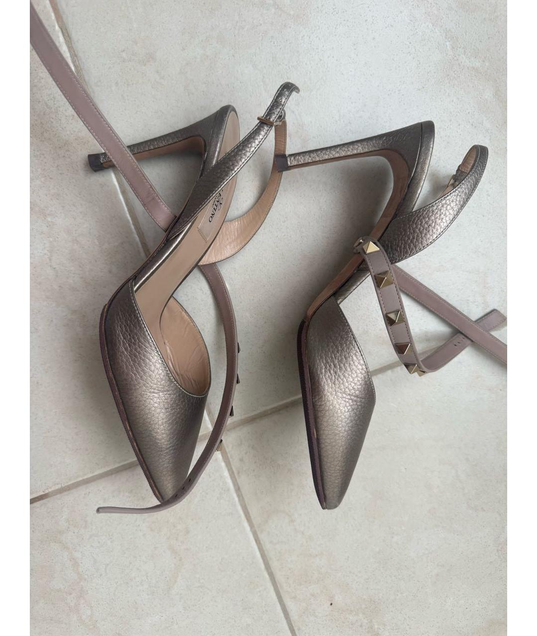 VALENTINO Золотые кожаные босоножки, фото 8