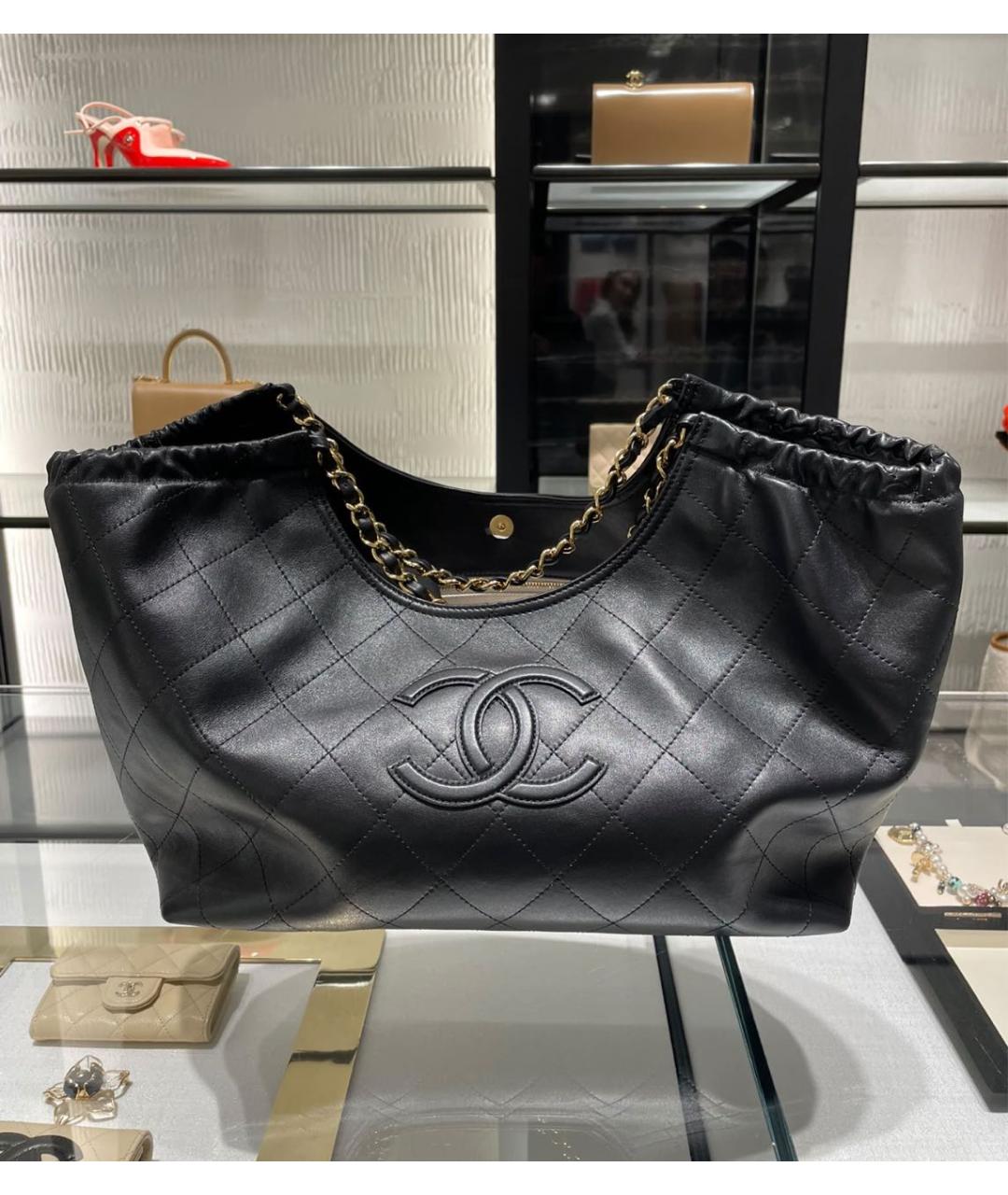CHANEL Черная кожаная сумка тоут, фото 3