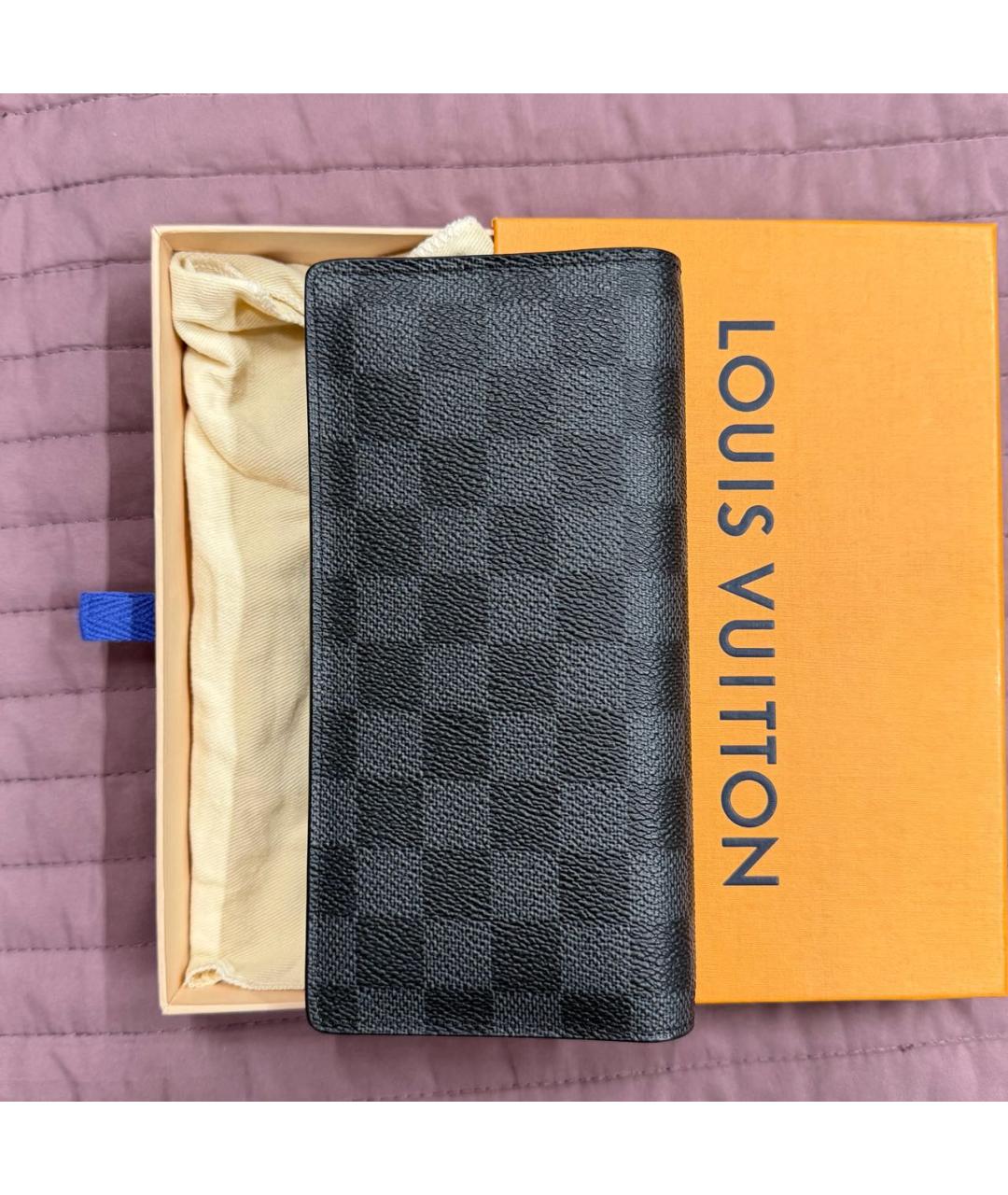 LOUIS VUITTON Антрацитовый кожаный кошелек, фото 3