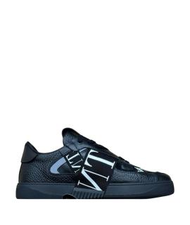 VALENTINO Низкие кроссовки / кеды