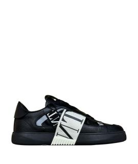 VALENTINO Низкие кроссовки / кеды