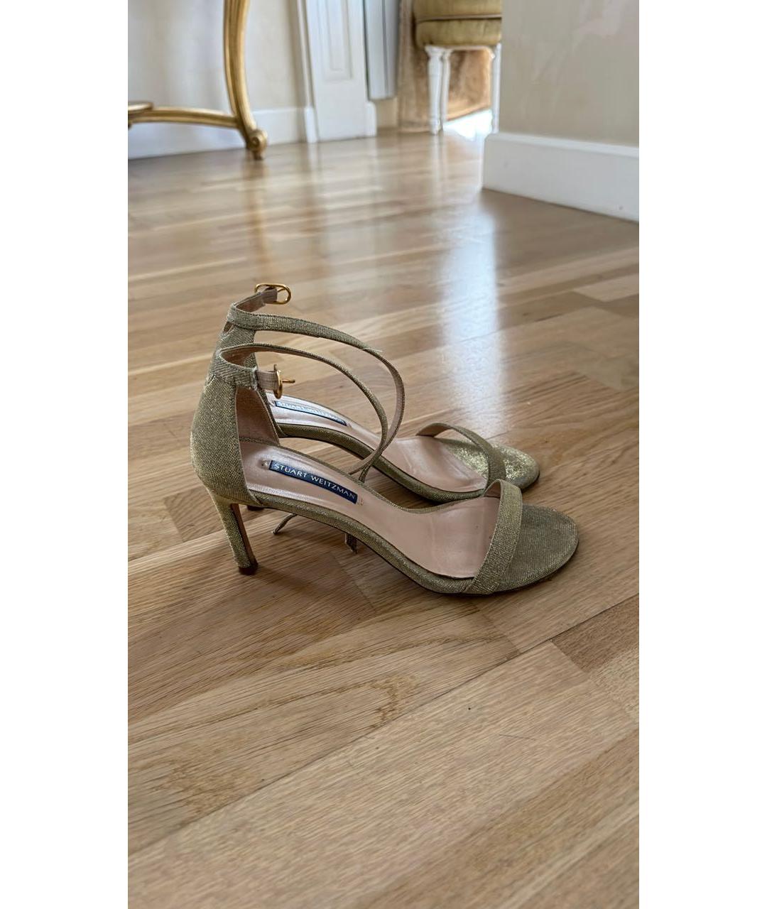 STUART WEITZMAN Золотые текстильные босоножки, фото 5