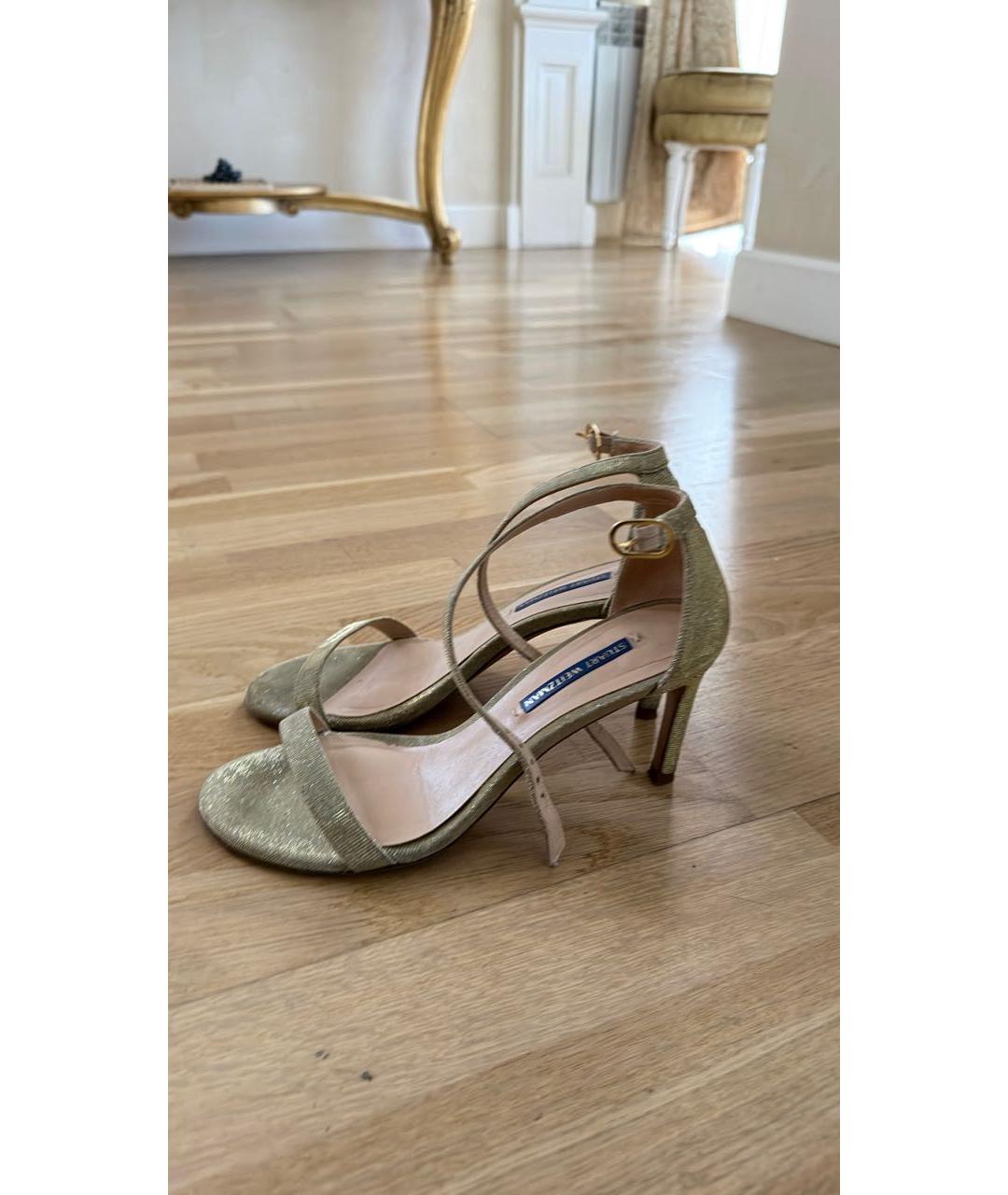 STUART WEITZMAN Золотые текстильные босоножки, фото 2