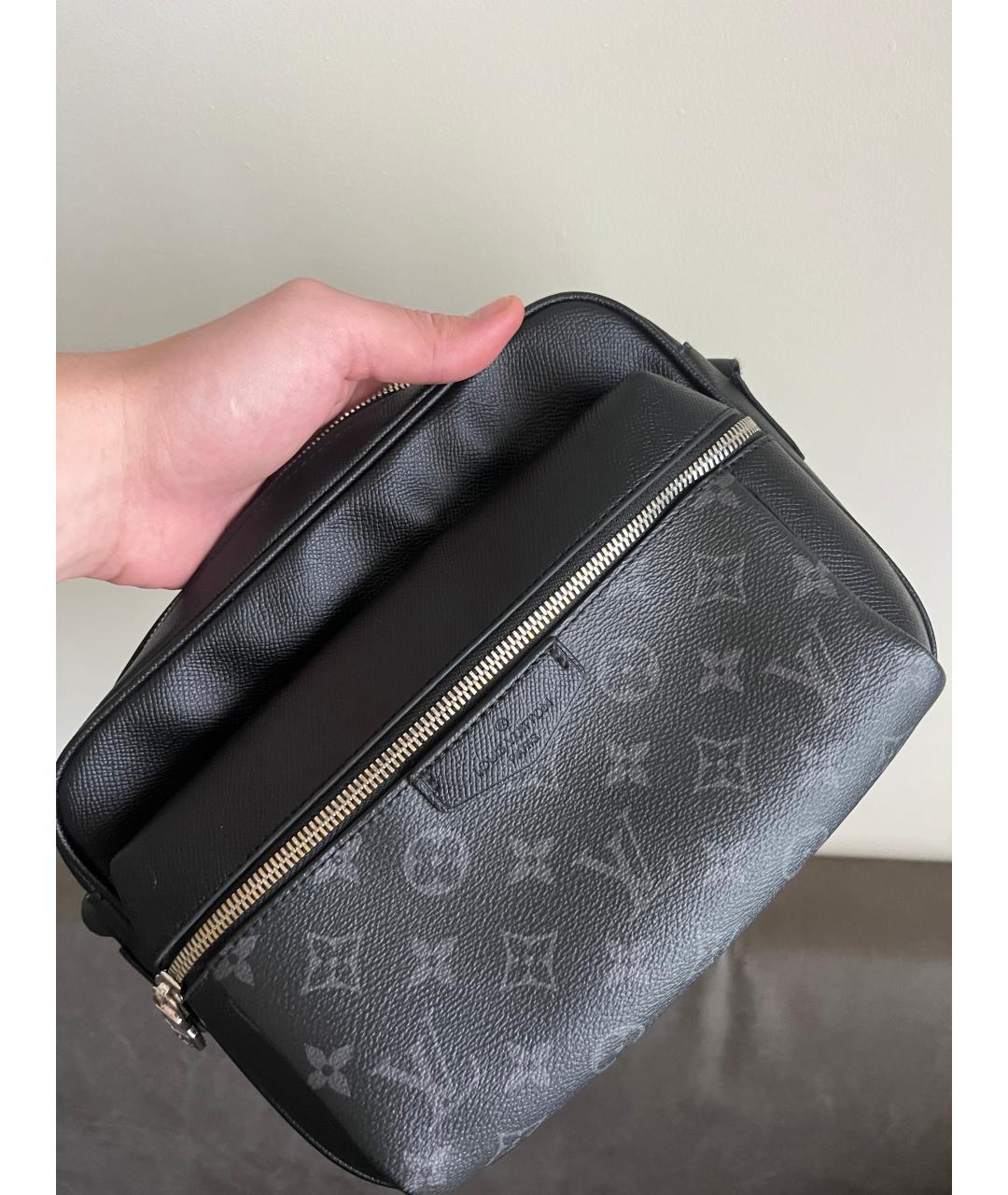 LOUIS VUITTON Антрацитовая кожаная барсетка, фото 2