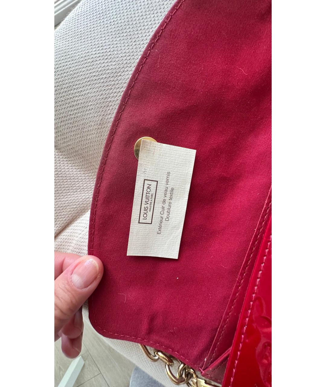 LOUIS VUITTON Красная сумка с короткими ручками из лакированной кожи, фото 4