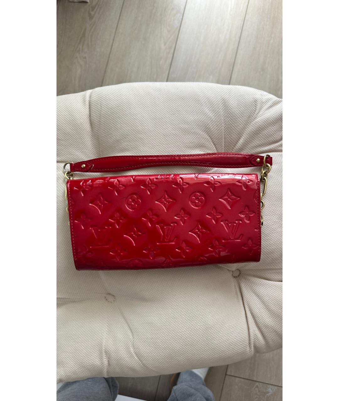 LOUIS VUITTON Красная сумка с короткими ручками из лакированной кожи, фото 2