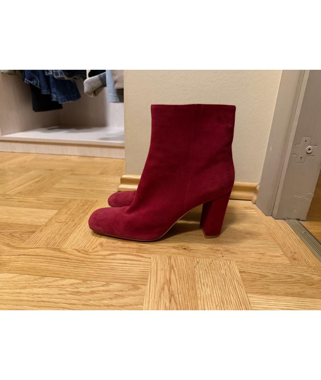 GIANVITO ROSSI Бордовые замшевые ботильоны, фото 6