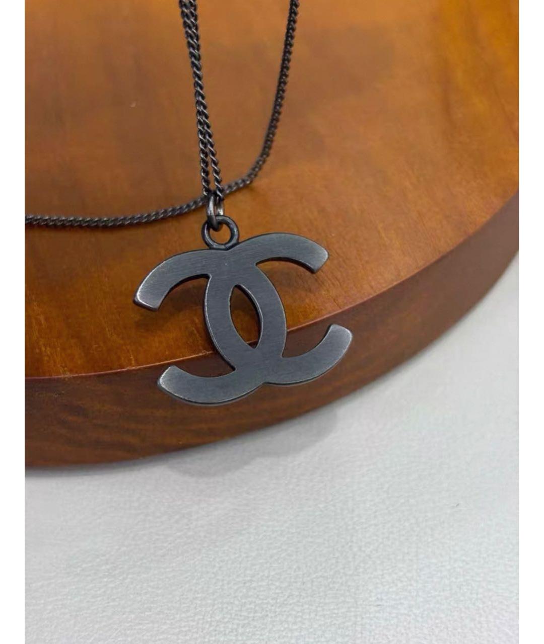 CHANEL Черная металлическая подвеска, фото 3