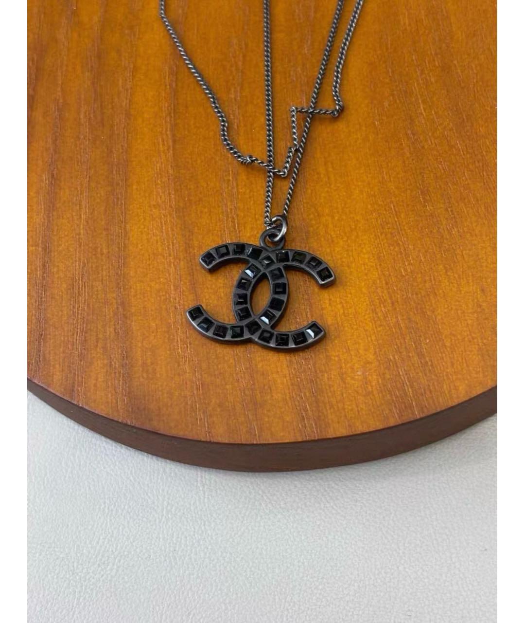 CHANEL Черная металлическая подвеска, фото 2