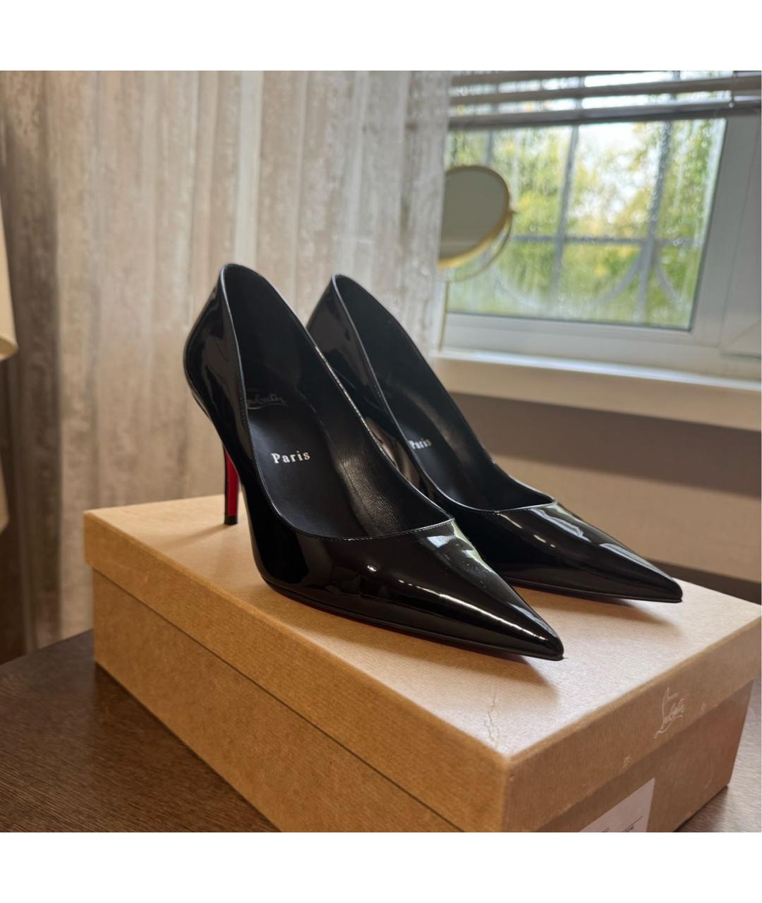 CHRISTIAN LOUBOUTIN Черные туфли из лакированной кожи, фото 2