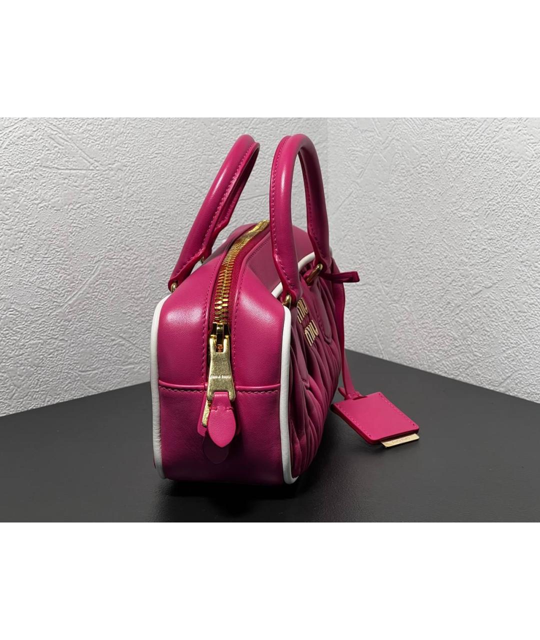 MIU MIU Коралловая кожаная сумка с короткими ручками, фото 3