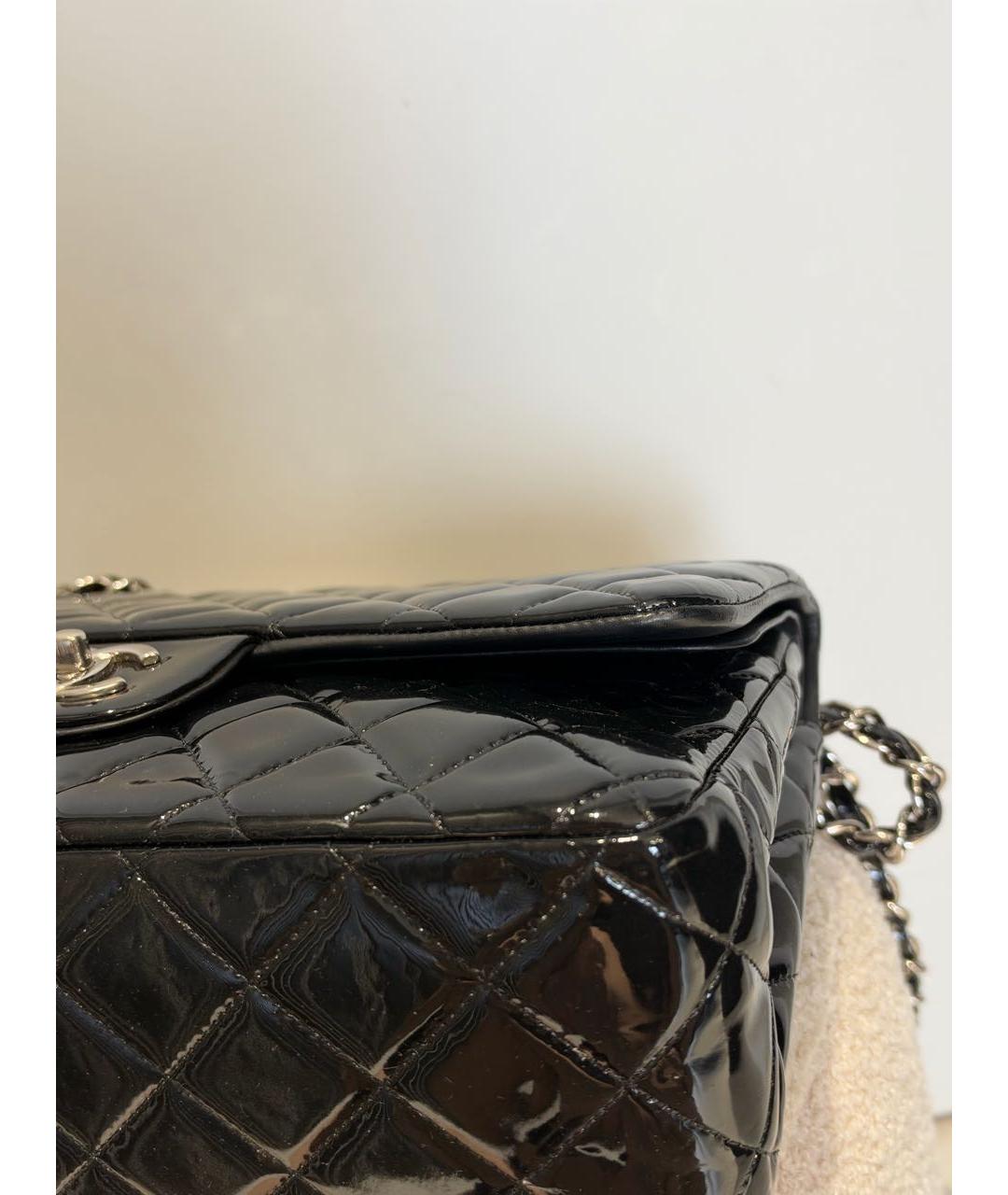CHANEL Черная сумка через плечо из лакированной кожи, фото 6