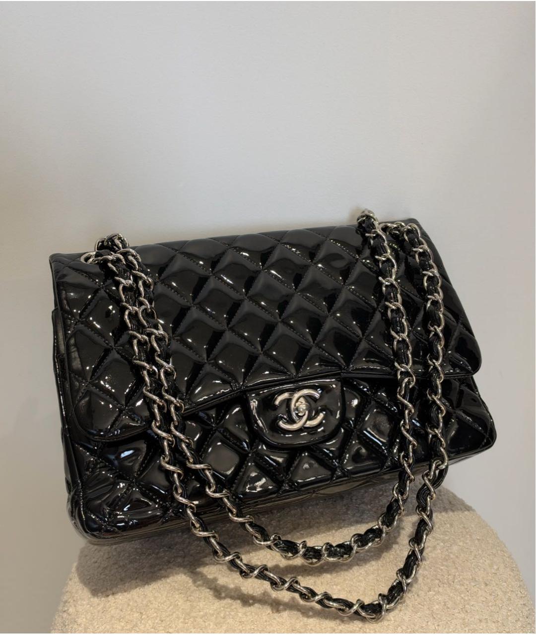 CHANEL Черная сумка через плечо из лакированной кожи, фото 9