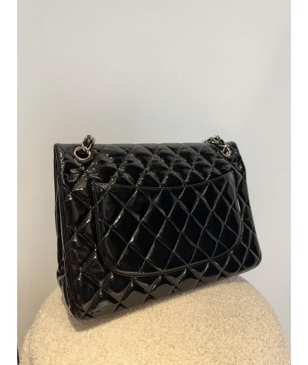 CHANEL Черная сумка через плечо из лакированной кожи, фото 2
