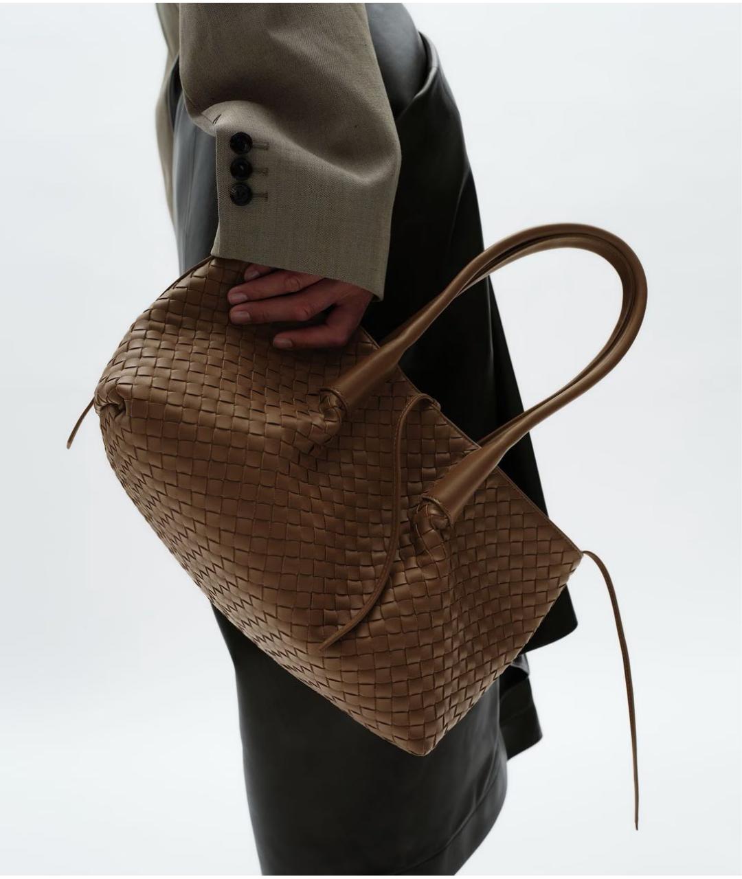 BOTTEGA VENETA Коричневая кожаная сумка тоут, фото 4