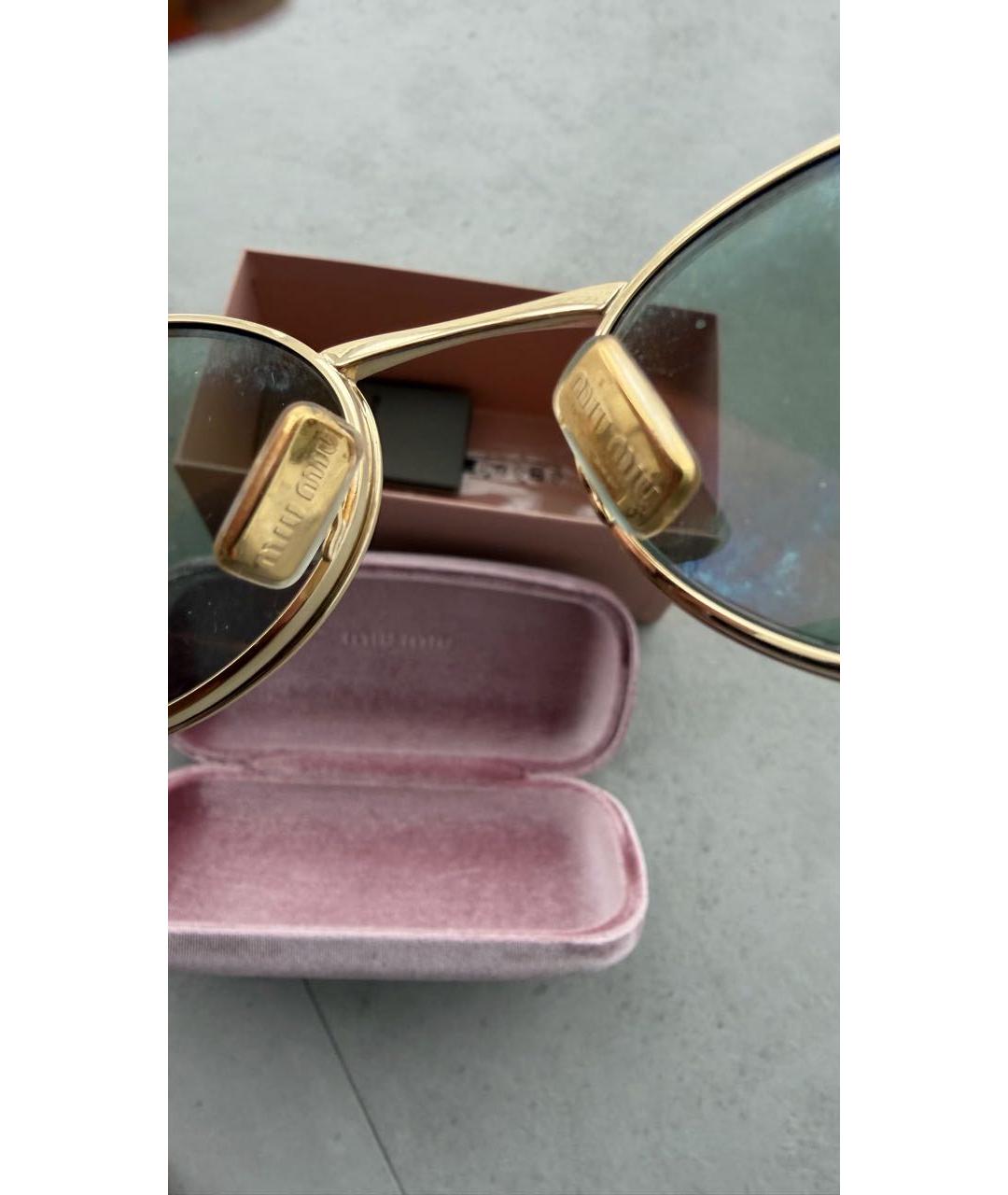 MIU MIU Зеленые пластиковые солнцезащитные очки, фото 3