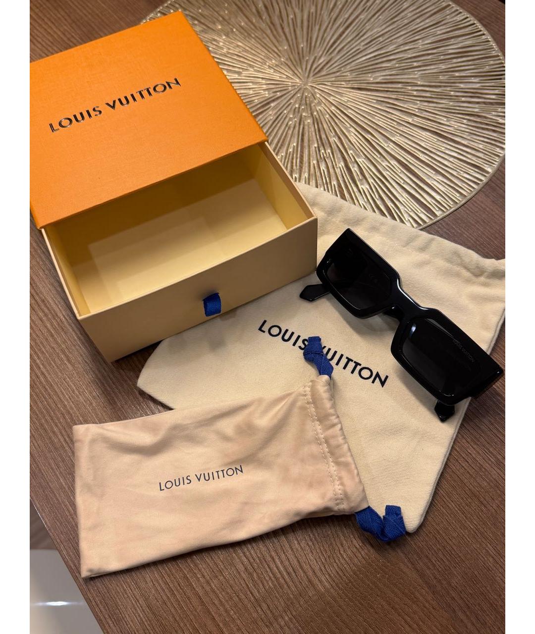 LOUIS VUITTON Черные пластиковые солнцезащитные очки, фото 4