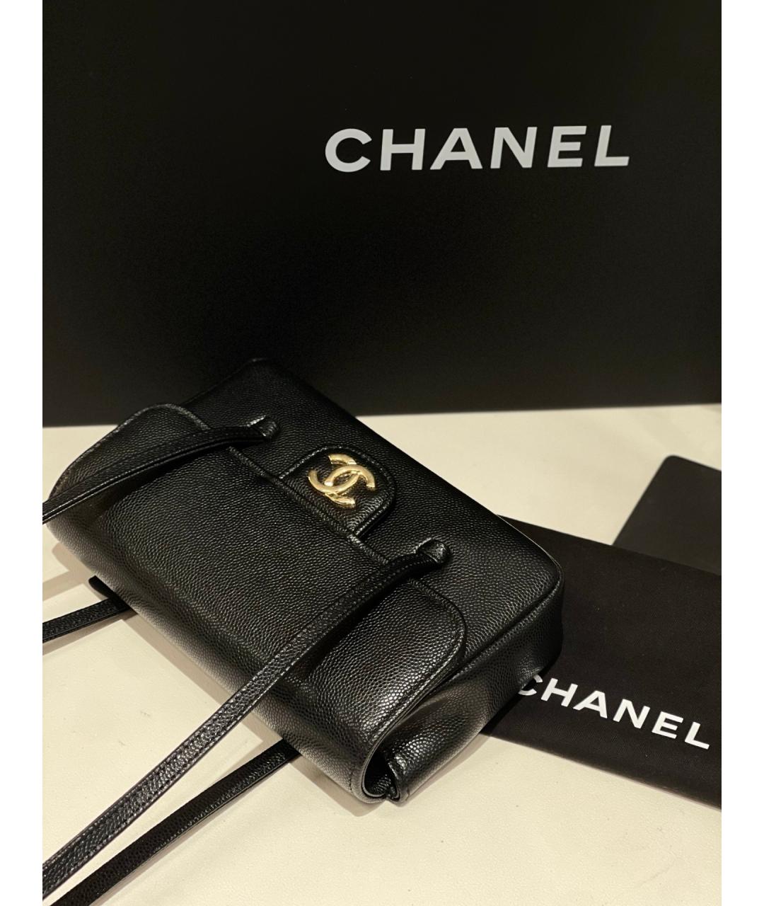 CHANEL Черная кожаная сумка с короткими ручками, фото 4