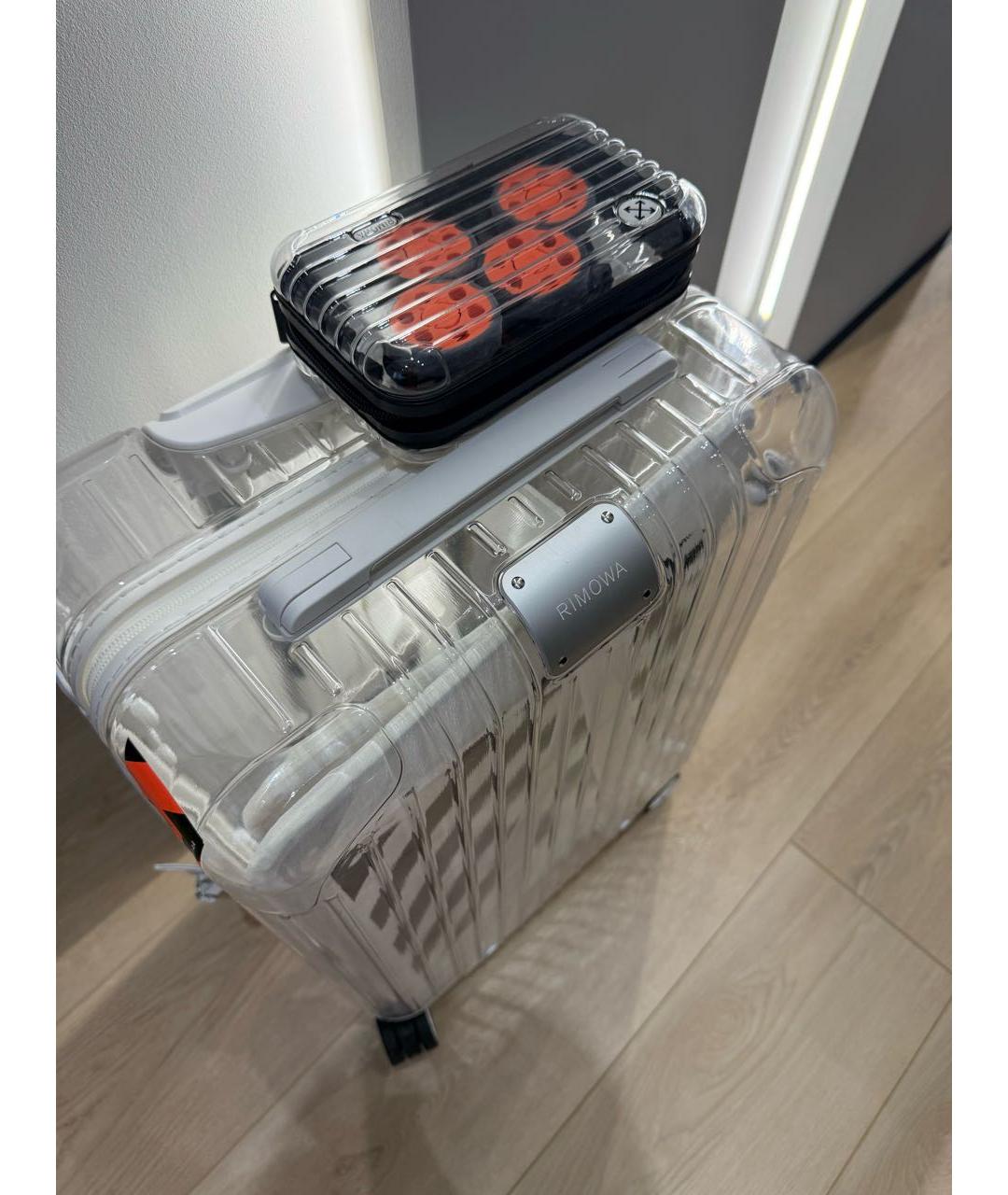 Rimowa Белый чемодан, фото 5