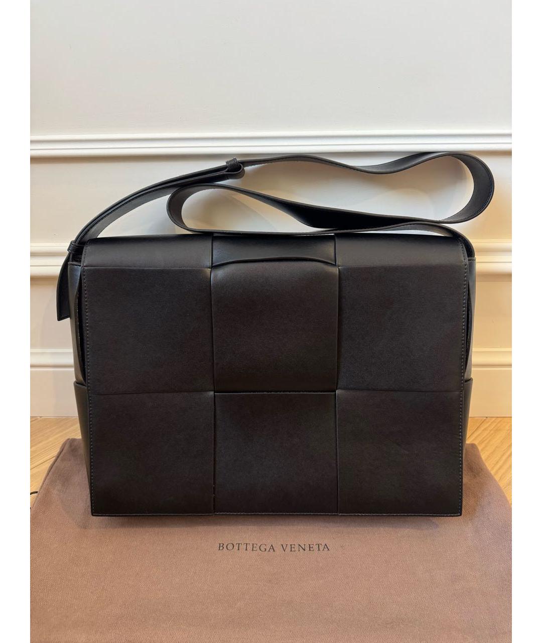 BOTTEGA VENETA Черная кожаная сумка на плечо, фото 9