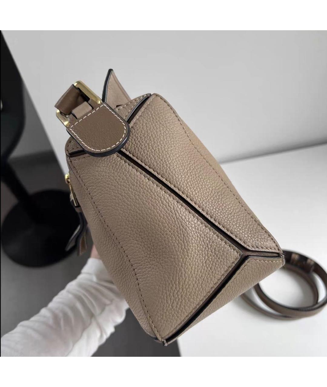 LOEWE Бежевая кожаная сумка через плечо, фото 4