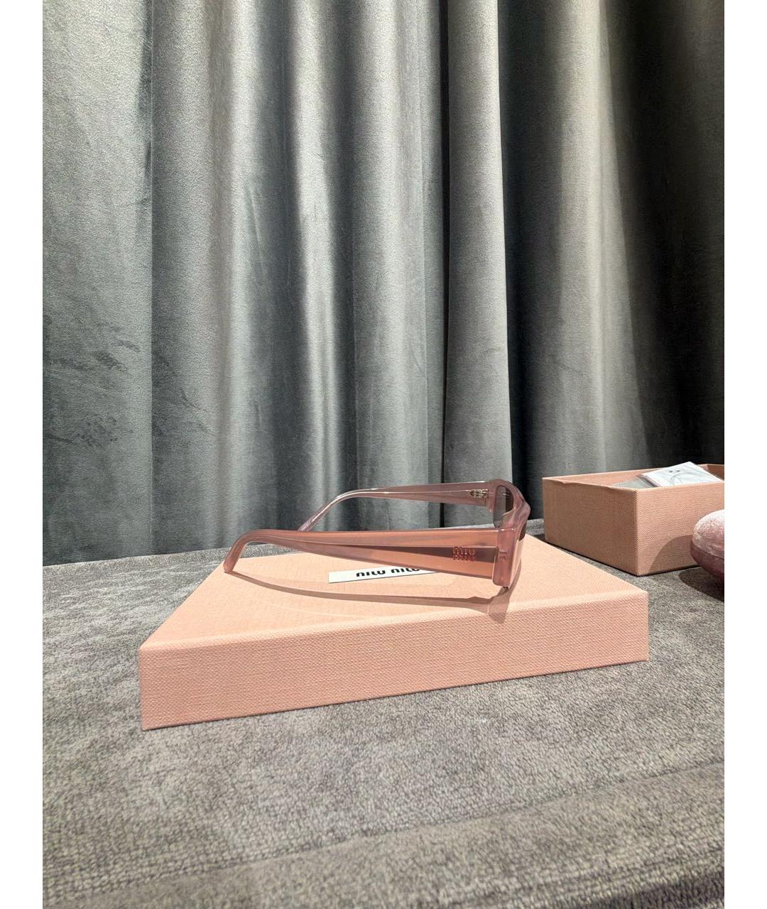 MIU MIU Прозрачные пластиковые солнцезащитные очки, фото 2