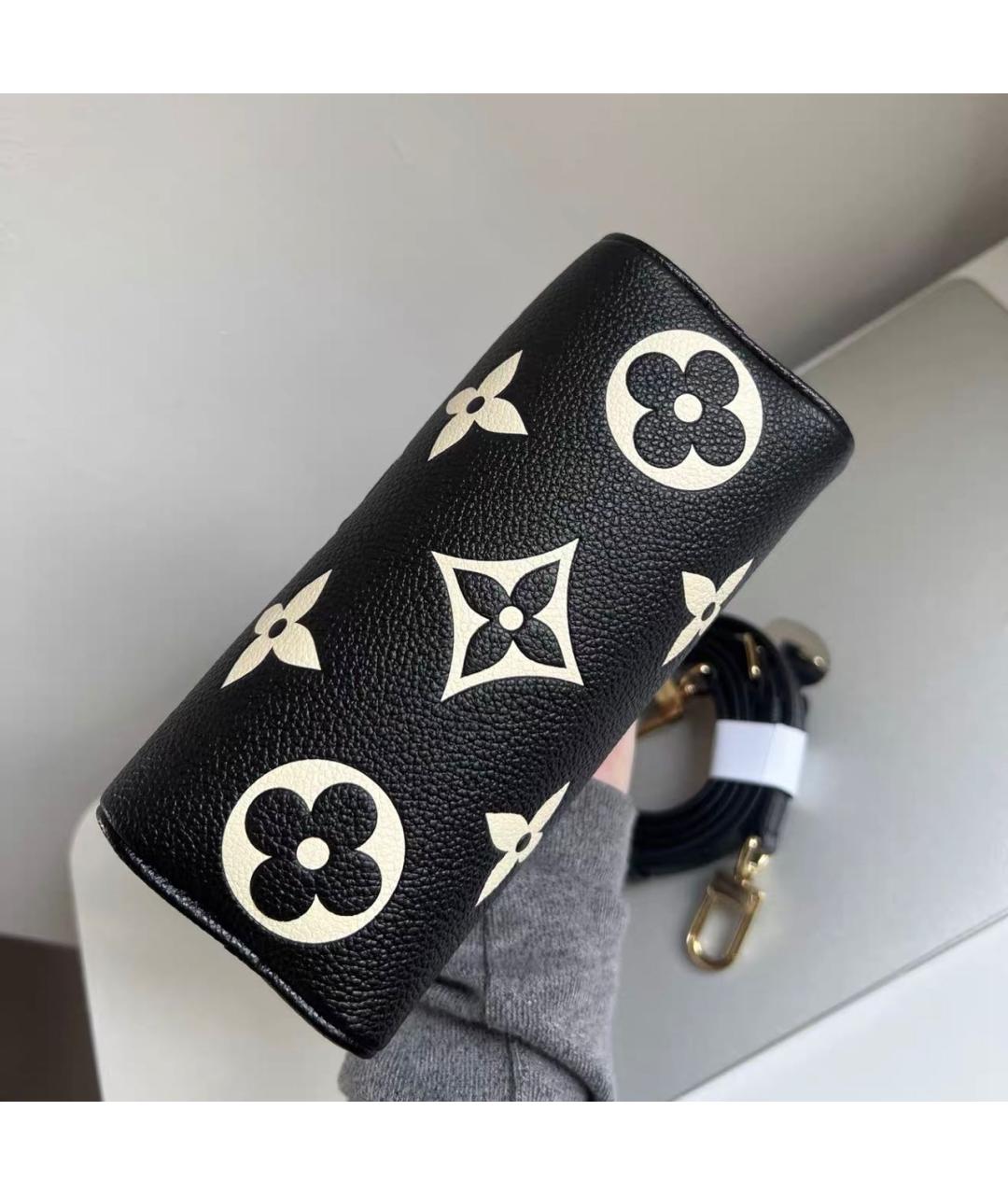 LOUIS VUITTON Черная кожаная сумка с короткими ручками, фото 5