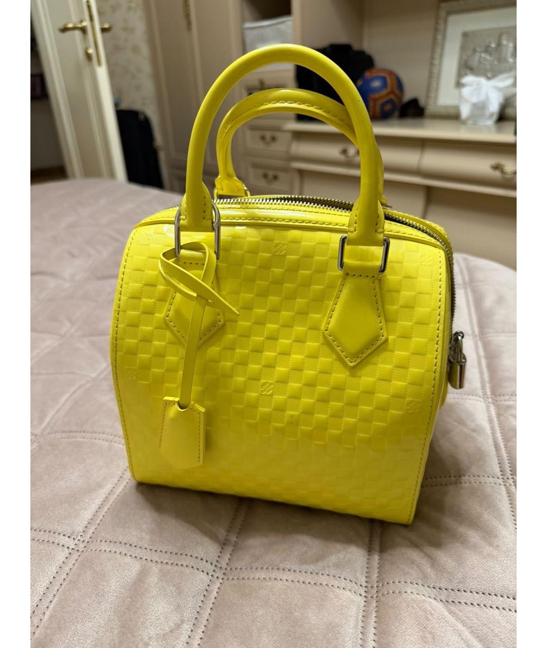 LOUIS VUITTON Желтая кожаная сумка с короткими ручками, фото 7