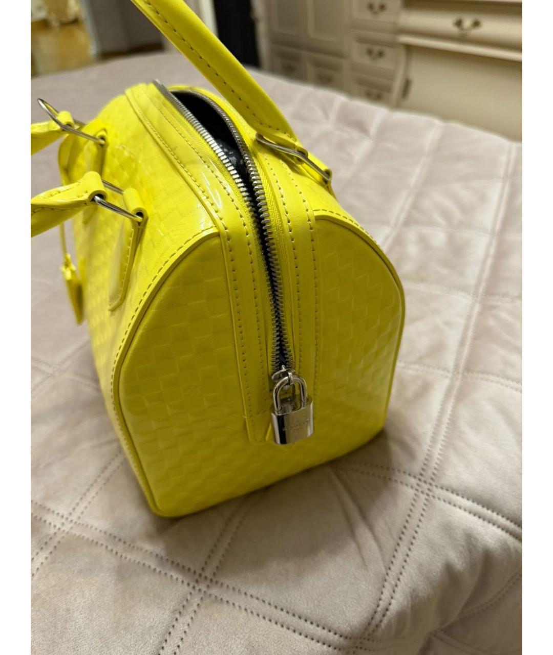 LOUIS VUITTON Желтая кожаная сумка с короткими ручками, фото 2