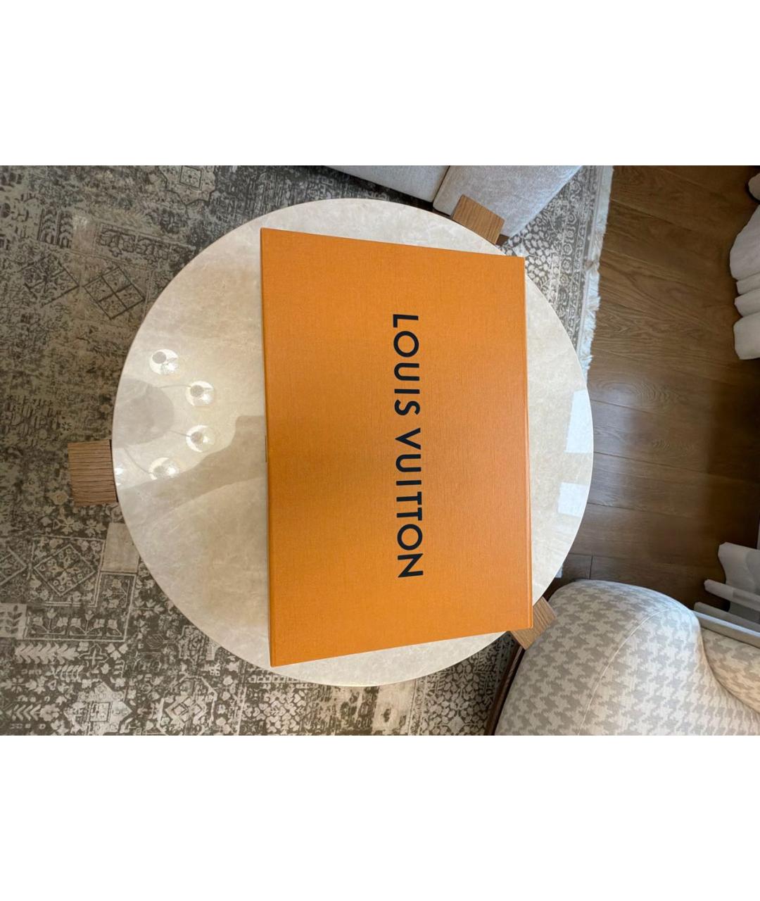 LOUIS VUITTON Черный шелковый шарф, фото 4
