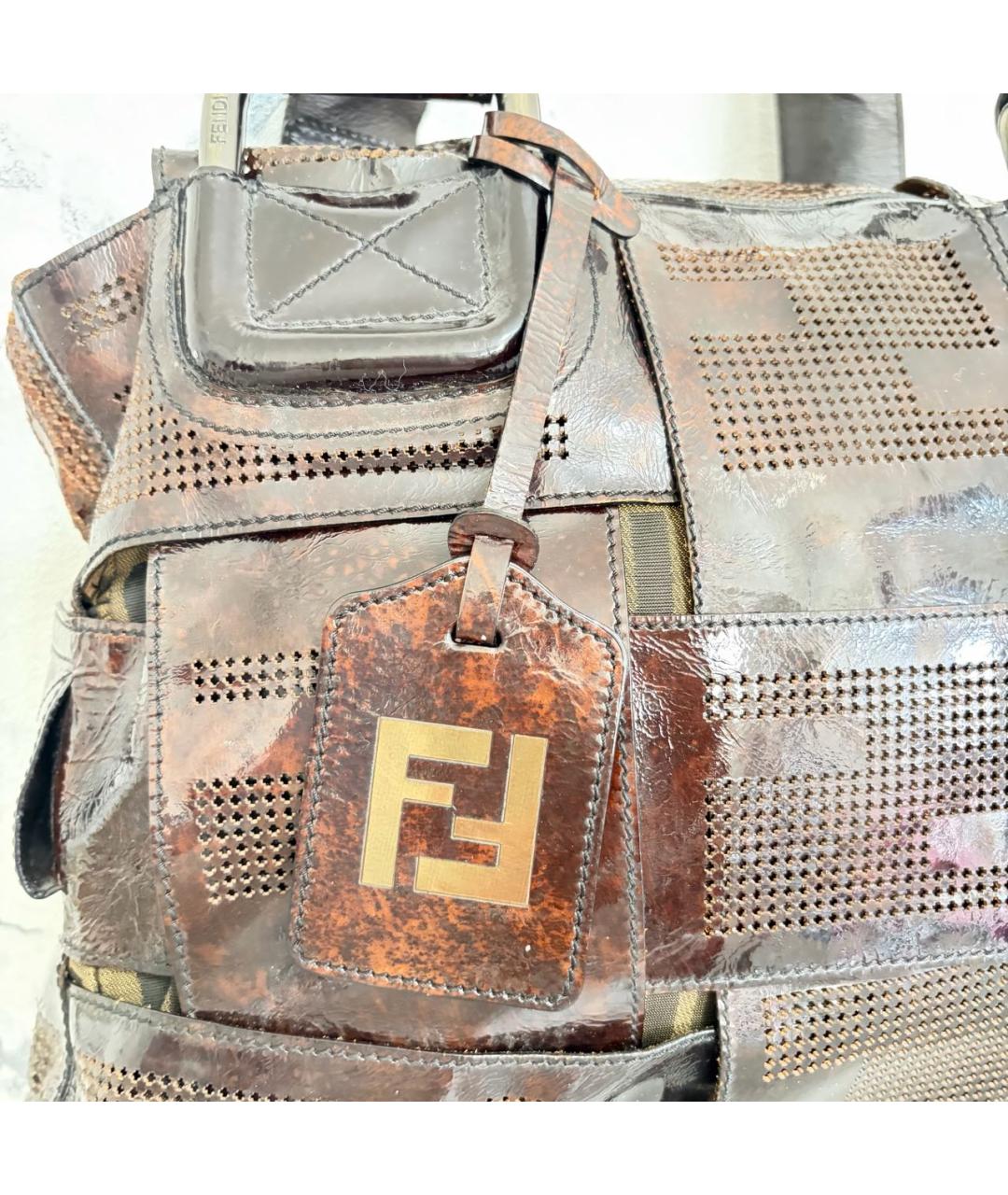 FENDI Коричневая сумка через плечо из лакированной кожи, фото 6