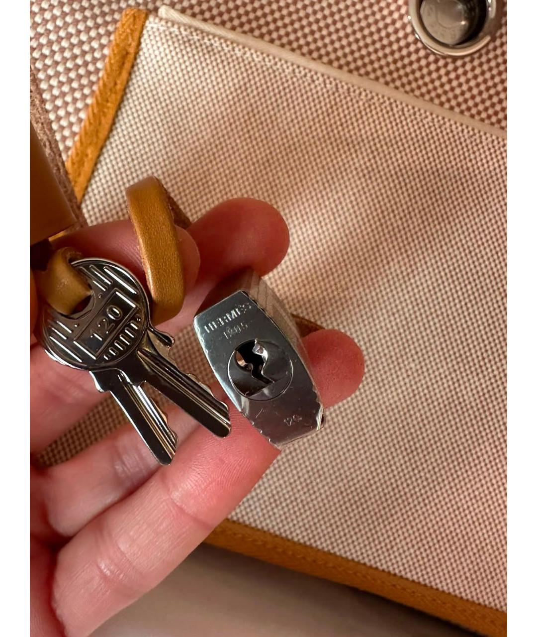 HERMES Бежевая сумка с короткими ручками из канвы, фото 5