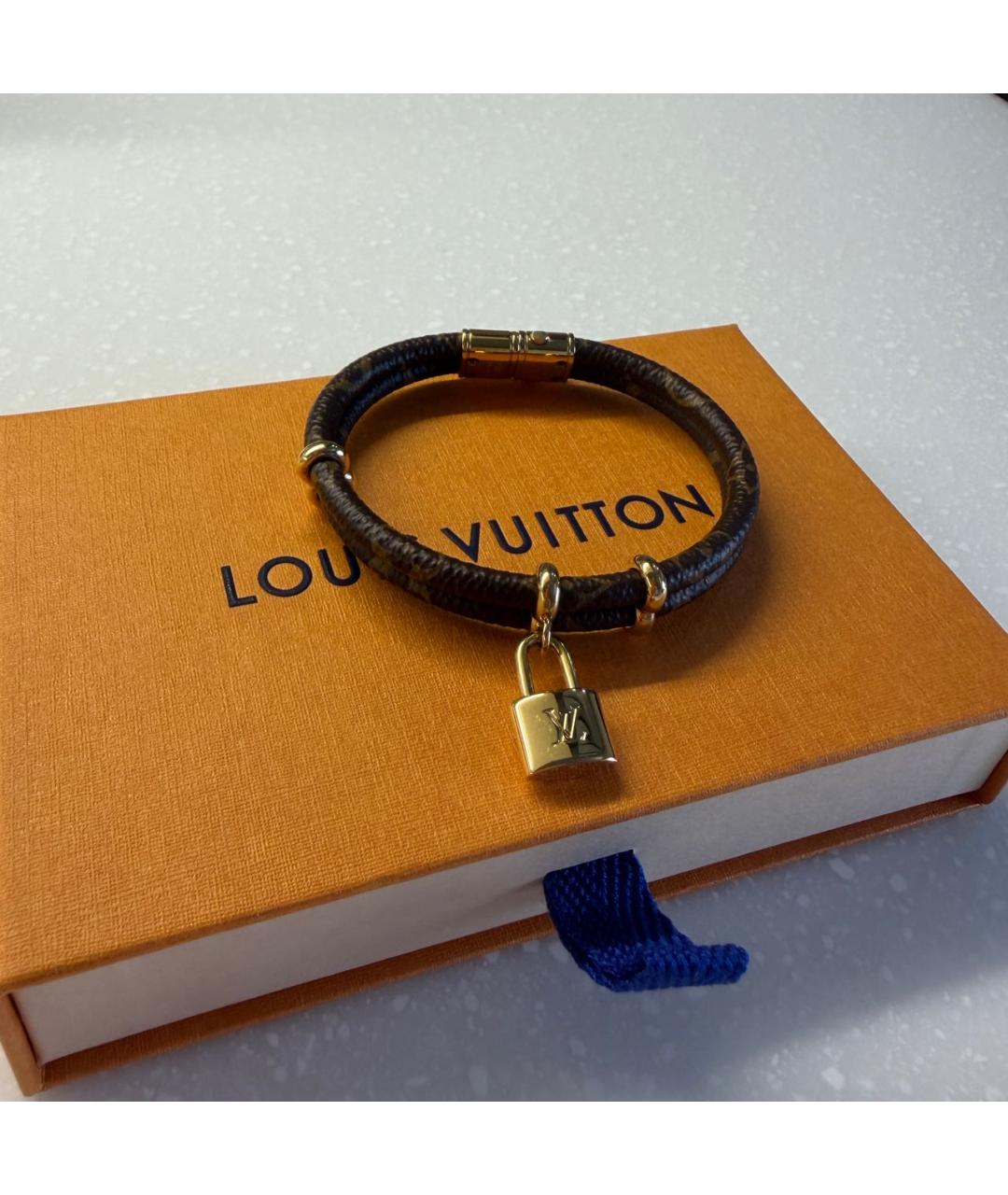 LOUIS VUITTON Коричневый кожаный браслет, фото 5