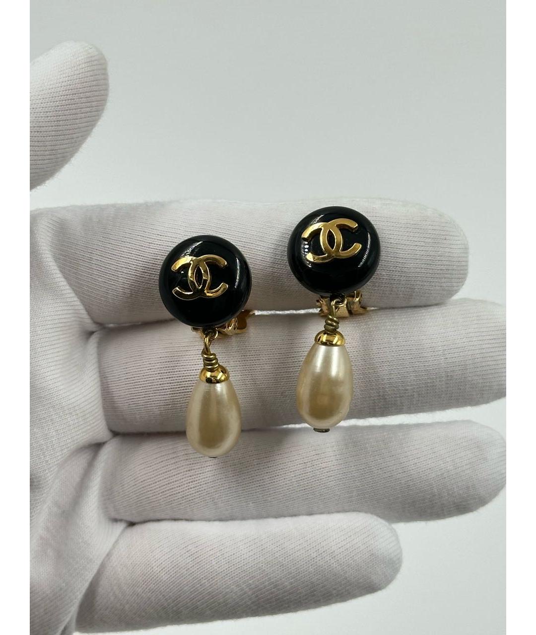 CHANEL Черные клипсы, фото 3
