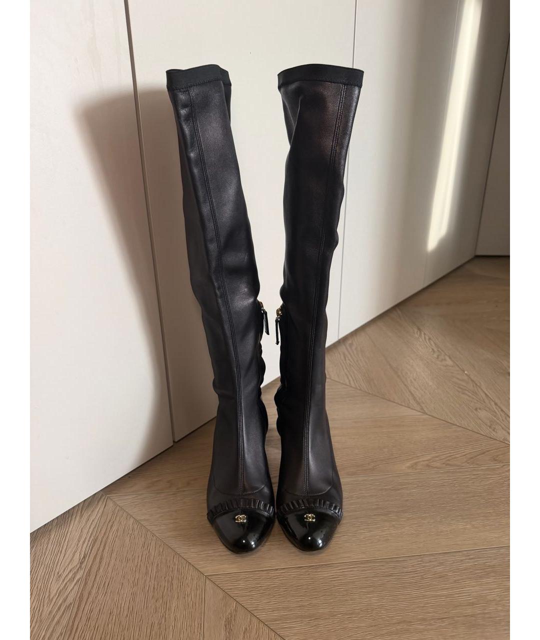 CHANEL Черные кожаные сапоги, фото 2