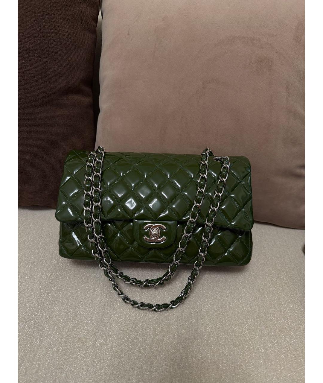 CHANEL Зеленая сумка через плечо из лакированной кожи, фото 7