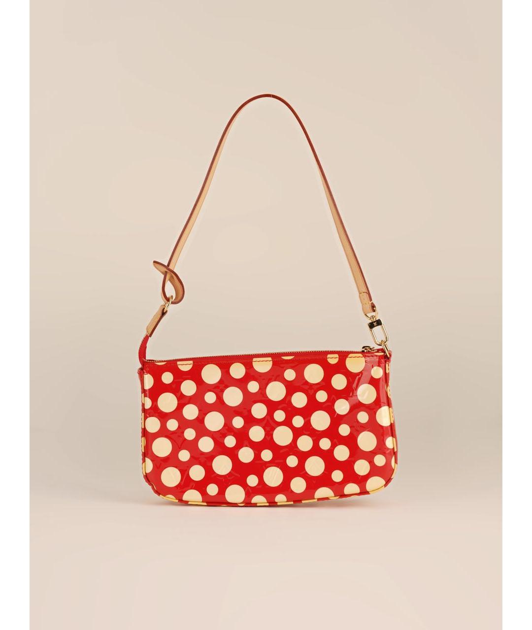 LOUIS VUITTON Красная сумка с короткими ручками из лакированной кожи, фото 3