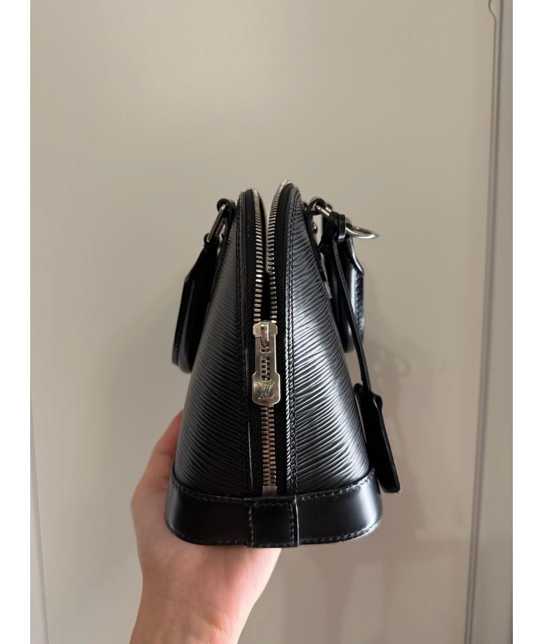 LOUIS VUITTON Черная кожаная сумка с короткими ручками, фото 4