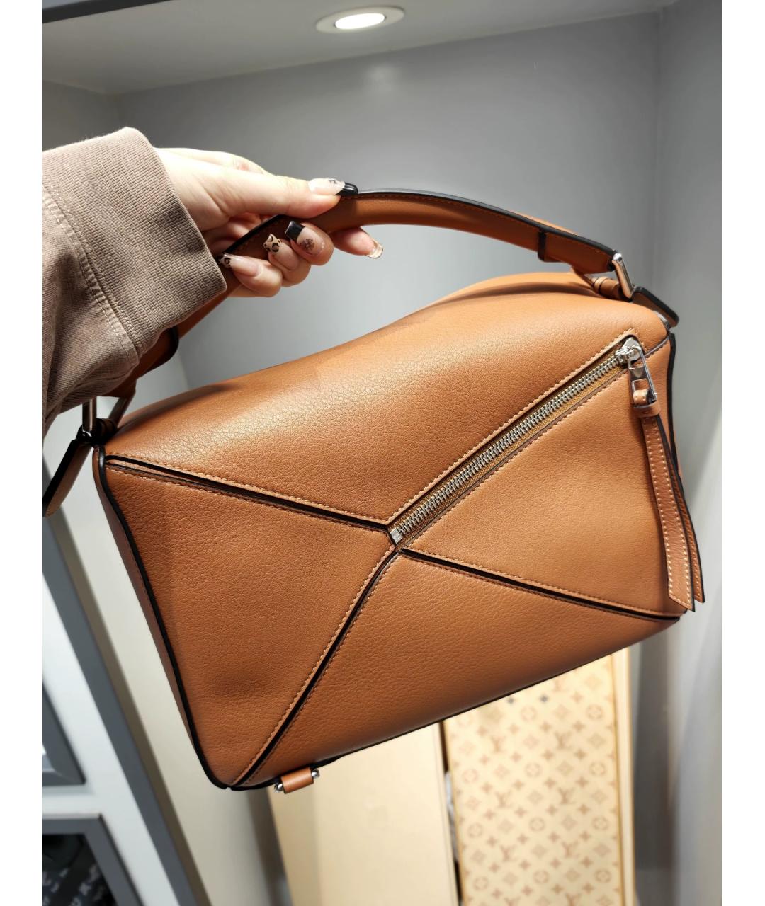 LOEWE Коричневая кожаная сумка через плечо, фото 4